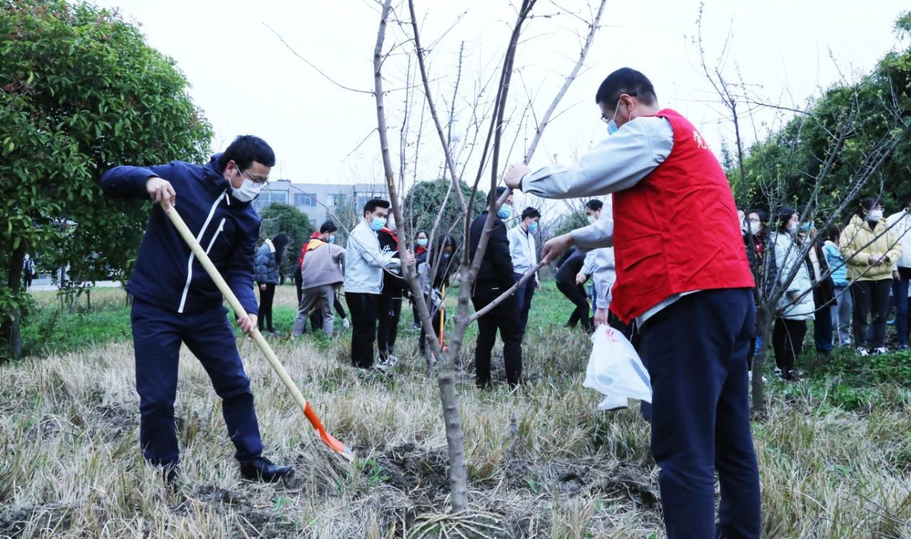 记科世科公司植树节活动