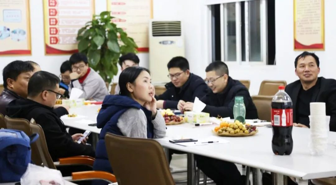 温州公司组织召开内训师座谈会